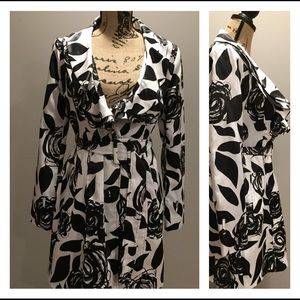 Multiples SZ Small Black and White Dress Coat 痢